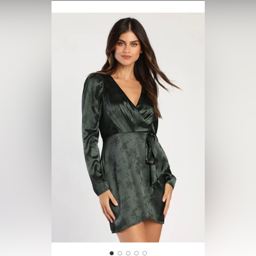 Emerald green Lulus dress for fall wedding. NWT.